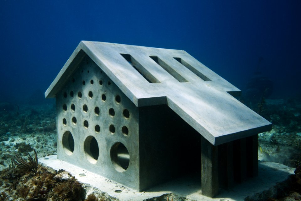 underwater museum urban-reef-jason-decaires-taylor-sculpture